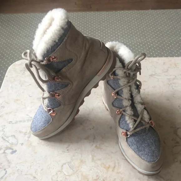Sorel Sneakchic Alpine Shearling and Leather Laceup Boots Size 8 - Picture 9 of 16